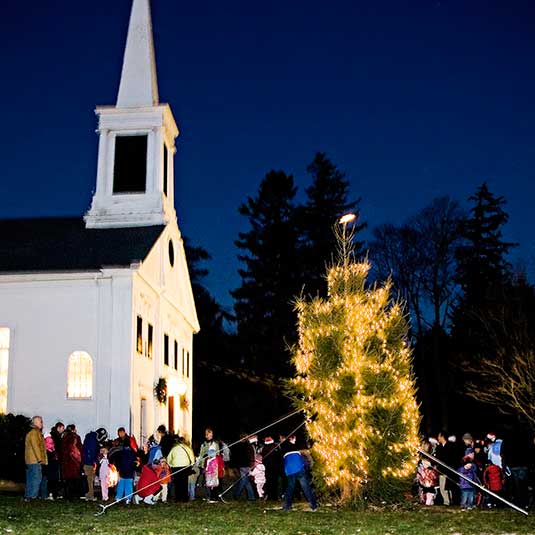 Caroling on the Common at the First Congregational Church of Milton