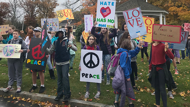 Pierce Middle School Student Council "March for Peace." Photo by Doug Scibeck.