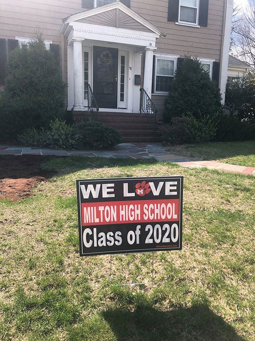 Milton Boosters signs for seniors