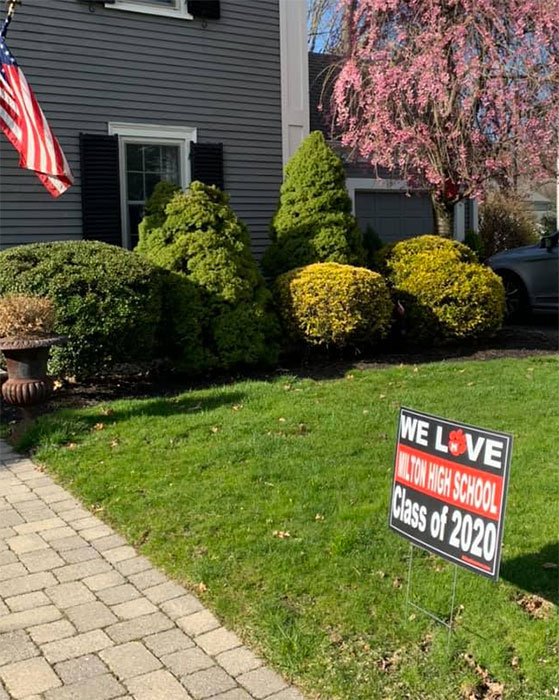 Milton Boosters Surprise Milton High School Seniors With Lawn