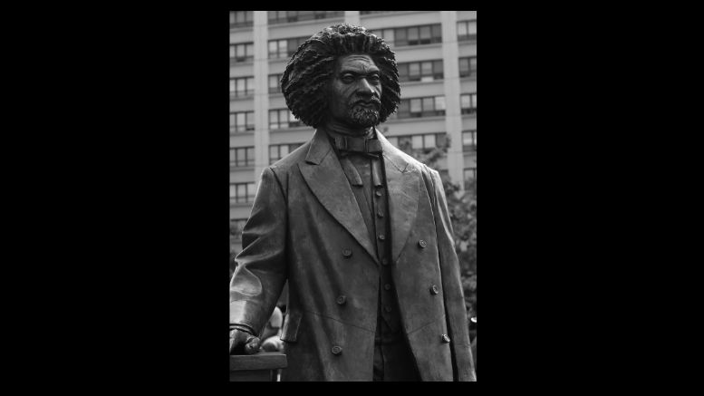 Frederick Douglass statue - photo: canva