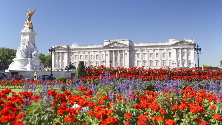 Queens garden at Buckingham Palace. Photo: canva